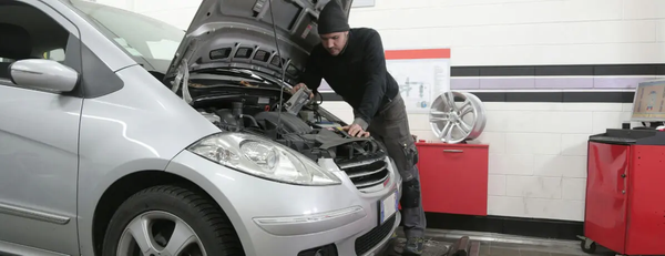 Quais itens obrigatórios verificar ao comprar um carro? Guia útil!
